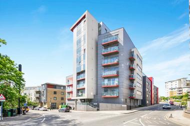 Two Double Bedrooms at Altius Apartments, Bow, 2PZ