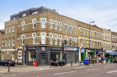 Seperate reception room with space to dine at BRIXTON ROAD, OVAL SW9, 6BU