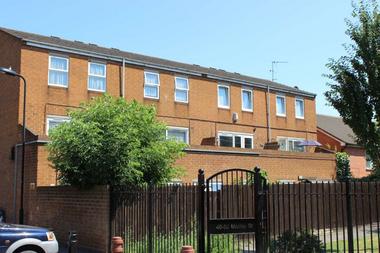 3 Double Bedrooms at Mabley Street, Hackney, 5RL