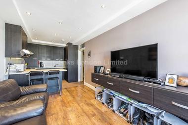 Fantastic two bedroomed apartment at RITHERDON ROAD, BALHAM, SW17, 8QD