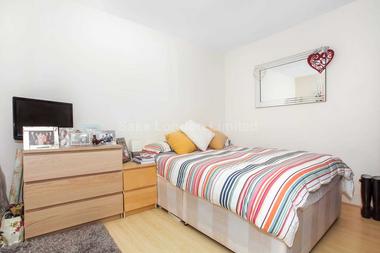 Fabulous two double bedroom flat at NORTHCOTE ROAD, CLAPHAM JUNCTION SW11, 1NG